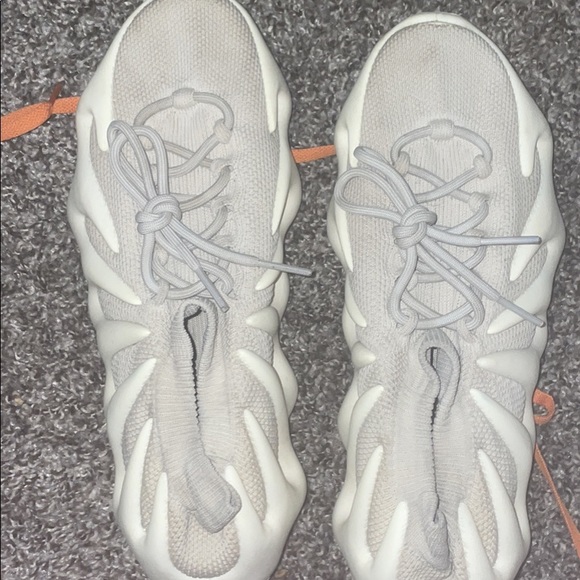 YEEZY 450 CLOUD WHITE SZ. 11 Condition 8/10 - Picture 1 of 2